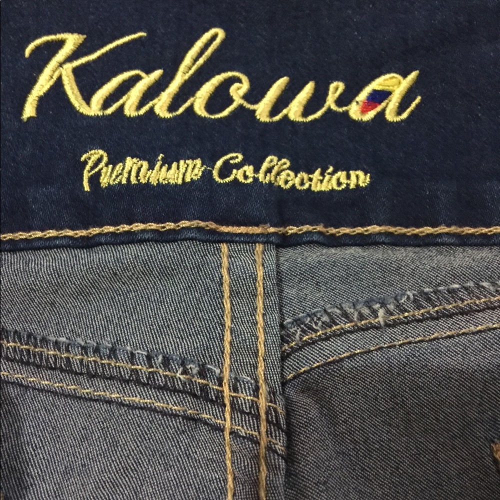 Jeans - Picture 2 of 9